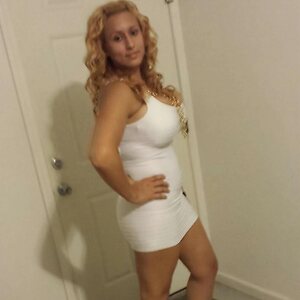 Erika D. leaked photo #40