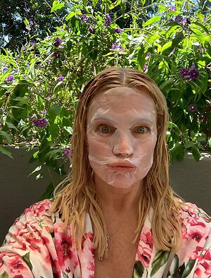 Erika Eleniak leaked photo #27