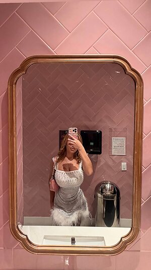 Erika M Diaz leaked photo #12