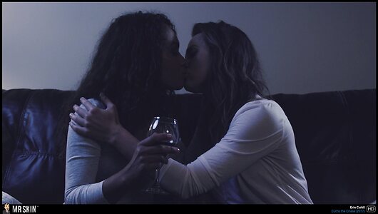 Erin Cahill leaked photo #9