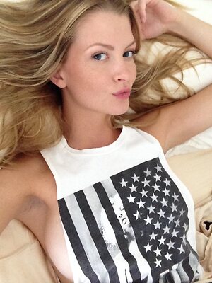 Erin Cummins leaked photo #32