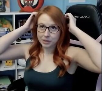 Erin Plays leaked photo #49