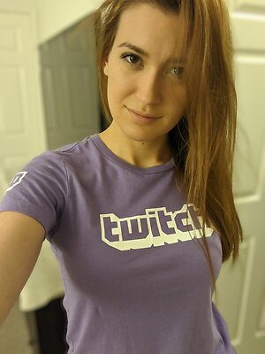Erin Steeby leaked photo #8