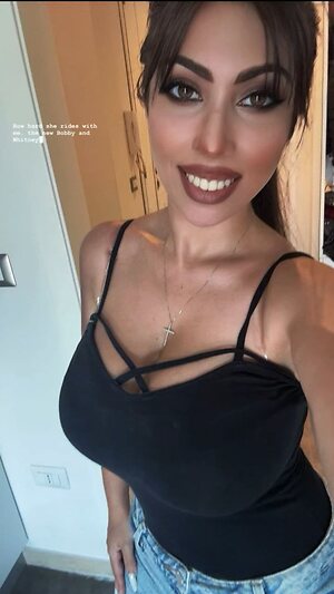 Erin Trimboli leaked photo #6