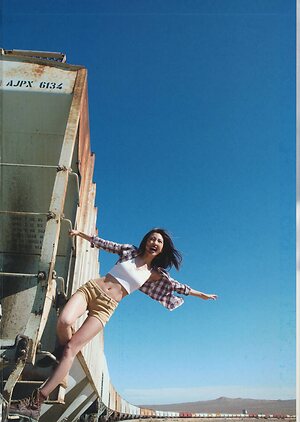 Erina Mano leaked photo #3