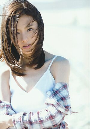 Erina Mano leaked photo #8