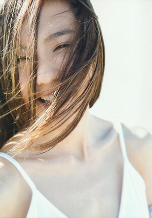 Erina Mano leaked photo #12