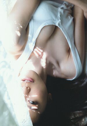 Erina Mano leaked photo #22