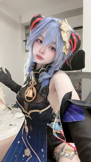 Erine Lenathea leaked photo #14