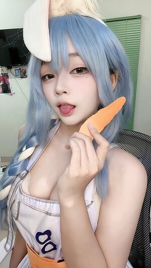 Erine Lenathea Nude Leaked Photo #35