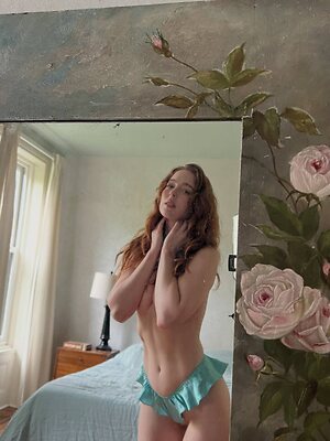 Erna Burn leaked photo #4