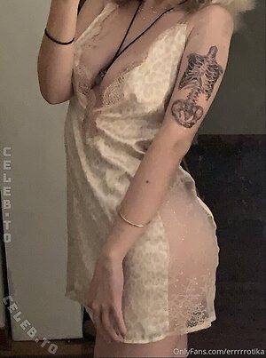 Errrrotika Nude Leaked Photo #4
