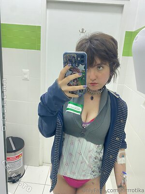 Errrrotika Nude Leaked Photo #59