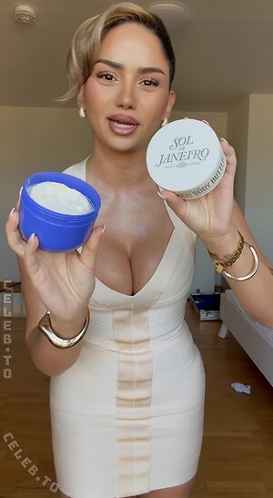 Esra Algac More Nude Photos