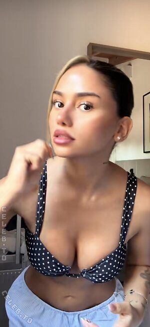 Esra Algac photo