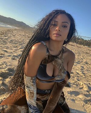 Essence Tatiana leaked photo #3