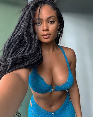Essence Tatiana leaked photo #5