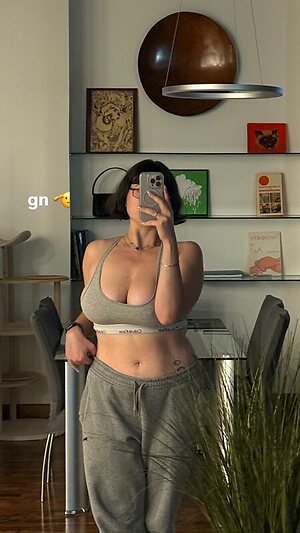 Esteeisonline leaked photo #6