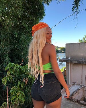 Estefânia Logmar leaked photo #6