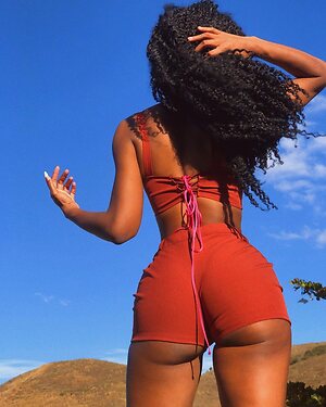 Estefânia Logmar leaked photo #8