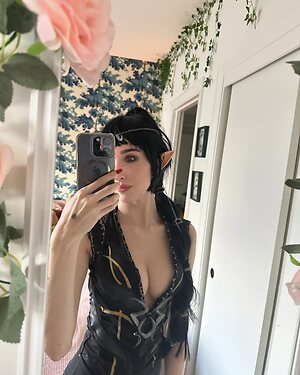 Estella Graves leaked photos