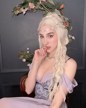 Estella Graves leaked photo #23