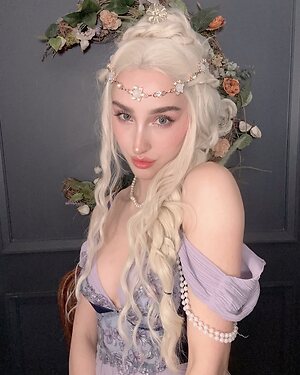 Estella Graves leaked photo #24