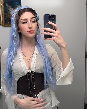 Estella Graves leaked photo #48