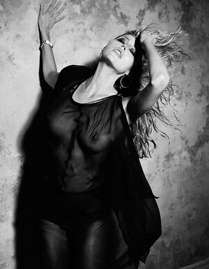 Estella Warren leaked photo #4