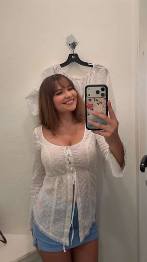 Ester Dobrik leaked photo #112