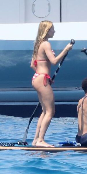 Ester Expósito leaked photo #64