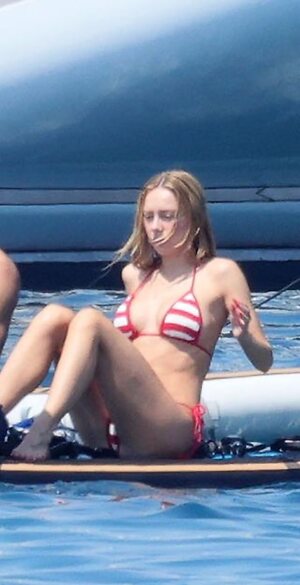 Ester Expósito leaked photo #65