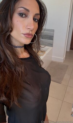Ester Steinberg leaked photo #3