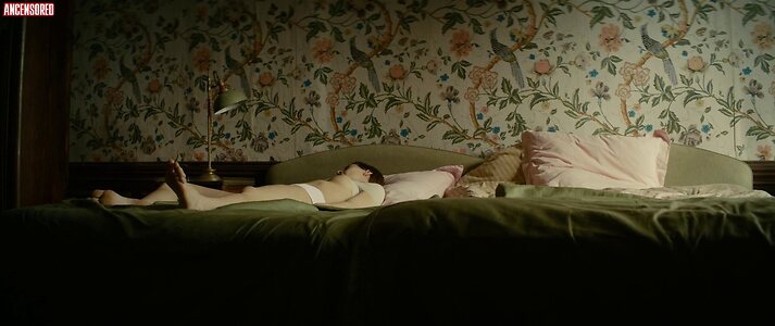 Esther Comar leaked photo #3