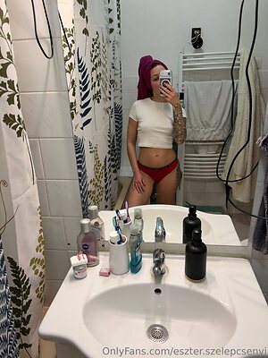 eszter.szelepcsenyi leaked photo #13