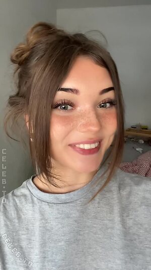 etiennee.lng Nude Leaked Photo #7
