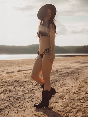 Eugenia Gonzales leaked photo #7
