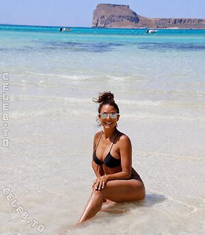 Eva LaRue photo
