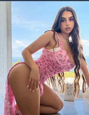 Eva Savagiou photo