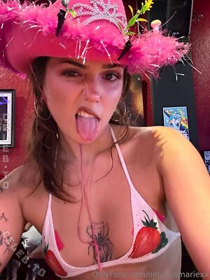 evamariee Nude Leaked Photo #12