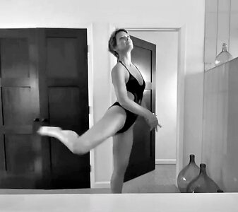 Evangeline Lilly Hot leaked photo #20