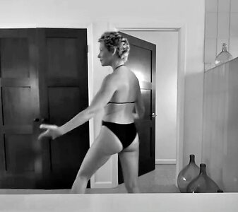 Evangeline Lilly Hot leaked photo #22