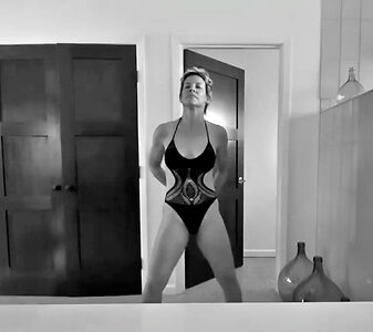 Evangeline Lilly Hot leaked photo #28
