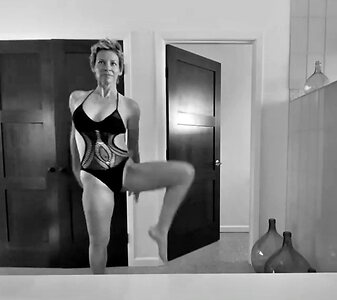 Evangeline Lilly Hot leaked photo #37