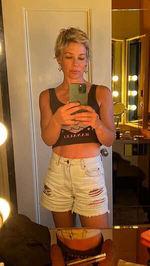 Evangeline Lilly Hot leaked photo #48