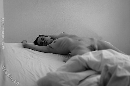 evapechmarie Nude Leaked Photo #4