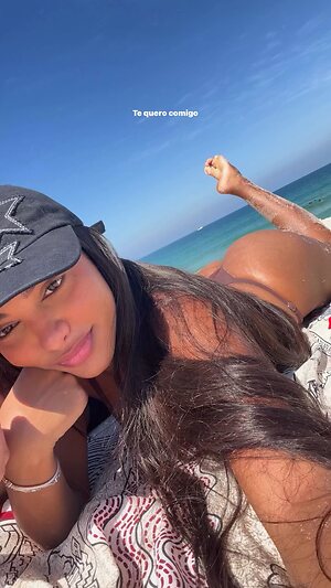 Evelly Alves leaked photo #4