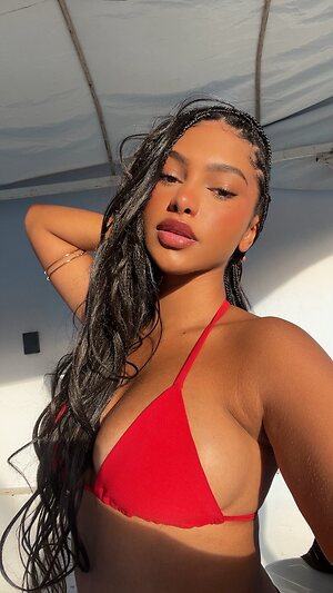 Evelly Alves leaked photo #13
