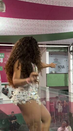 Evelyn Bastos leaked photo #33