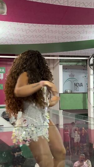 Evelyn Bastos leaked photo #37